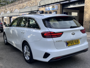 2019 Kia Ceed 1.6 Crdi Eco 2 Sportswagon 5dr Diesel Manual Euro 6 (s/s) (114 Bhp) in White — image 4