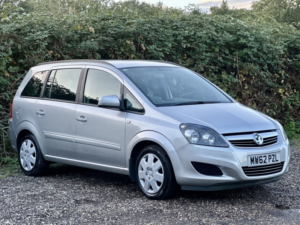2013 Vauxhall Zafira 1.6 16v Exclusiv in Silver — image 3