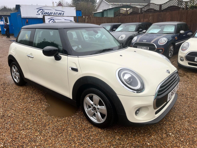 2019 MINI Hatch 1.5 Cooper Classic Euro 6 (s/s) 3dr in White — image 1
