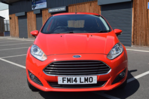 2014 Ford Fiesta 1.25 Zetec Euro 5 5dr in Red — image 2