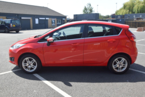 2014 Ford Fiesta 1.25 Zetec Euro 5 5dr in Red — image 4