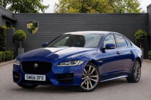 2017 Jaguar Xf 2.0d R-Sport Auto AWD Euro 6 (s/s) 4dr in Blue — image 3