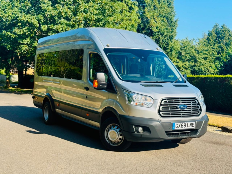 2018 Ford Transit 2.2 Tdci 460 Hdt Trend Minibus 5dr Diesel Manual L4 H3 (17 Seats) (196 G/km, 123 Bhp) in Silver — image 1