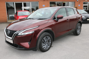 2023 Nissan Qashqai 1.3 Dig-T Mhev Acenta Premium in Red — image 3