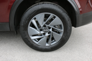 2023 Nissan Qashqai 1.3 Dig-T Mhev Acenta Premium in Red — image 4