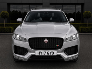 2017 Jaguar F-Pace 3.0 D300 V6 S Auto AWD Euro 6 (s/s) 5dr in Silver — image 2