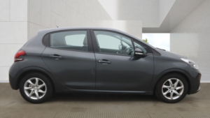 2017 Peugeot 208 1.2 Puretech Active in Grey — image 5