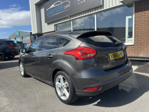 2016 Ford Focus 1.0 T Ecoboost Zetec in Grey — image 4