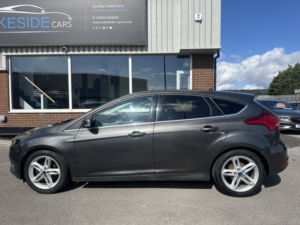 2016 Ford Focus 1.0 T Ecoboost Zetec in Grey — image 5