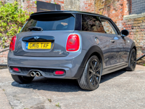 2016 MINI Hatch 2.0 Cooper Sd 3-Door Hatch in Grey — image 6