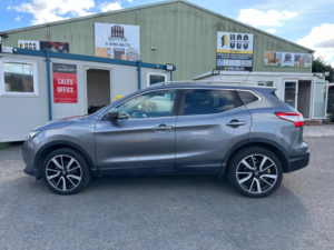 2016 Nissan Qashqai 1.5 Dci Tekna 2WD Euro 6 (s/s) 5dr in Grey — image 5
