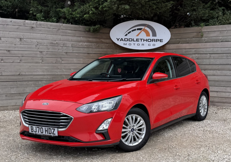 2020 Ford Focus 1.0 T Ecoboost Titanium in Red — image 1