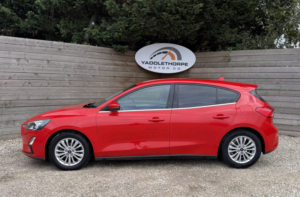 2020 Ford Focus 1.0 T Ecoboost Titanium in Red — image 2