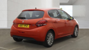 2017 Peugeot 208 1.2 Puretech Allure in Orange — image 4