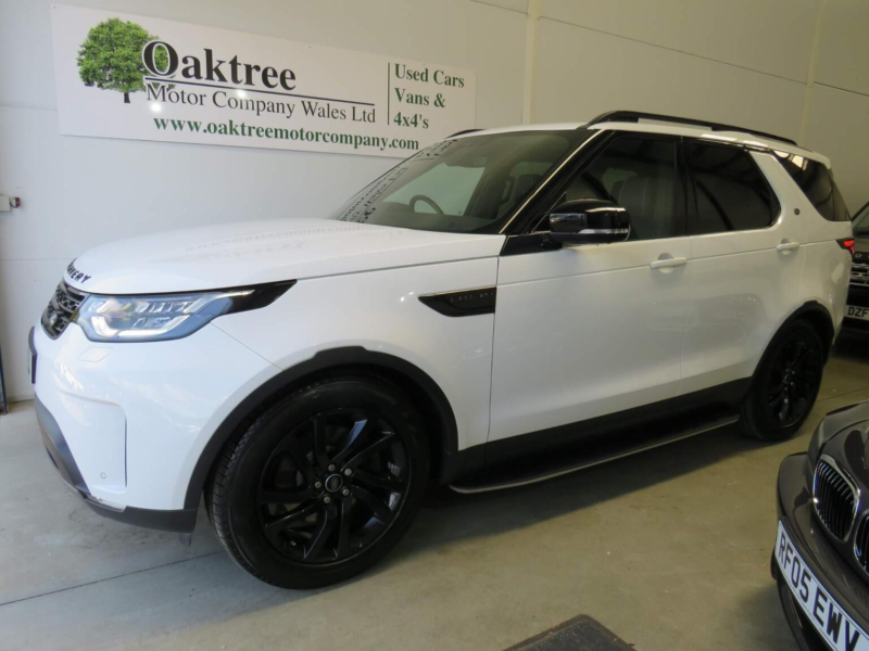 2017 Land Rover Discovery 3.0 Td V6 Hse Auto 4WD Euro 6 (s/s) 5dr in White — image 1