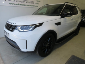 2017 Land Rover Discovery 3.0 Td V6 Hse Auto 4WD Euro 6 (s/s) 5dr in White — image 3