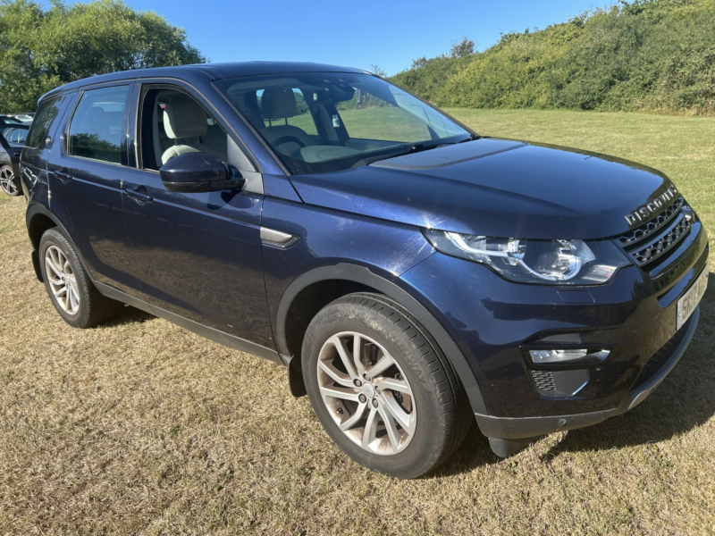 2017 Land Rover Discovery Sport 2.0 Td4 Se Tech in Blue — image 1