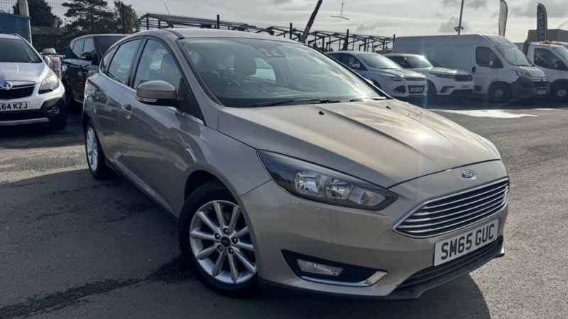 2015 Ford Focus 1.0 T Ecoboost Titanium in Silver — image 1