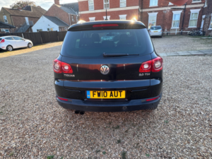 2010 Volkswagen Tiguan 2.0 Tdi Sport SUV 5dr Diesel Manual 4WD Euro 5 (140 Ps) in Black — image 4