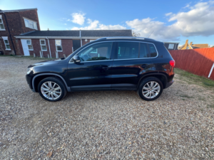 2010 Volkswagen Tiguan 2.0 Tdi Sport SUV 5dr Diesel Manual 4WD Euro 5 (140 Ps) in Black — image 6