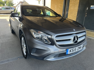 2015 Mercedes-Benz Gla 2.1 Gla200 Cdi Sport in Grey — image 2