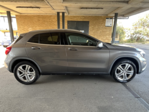 2015 Mercedes-Benz Gla 2.1 Gla200 Cdi Sport in Grey — image 3