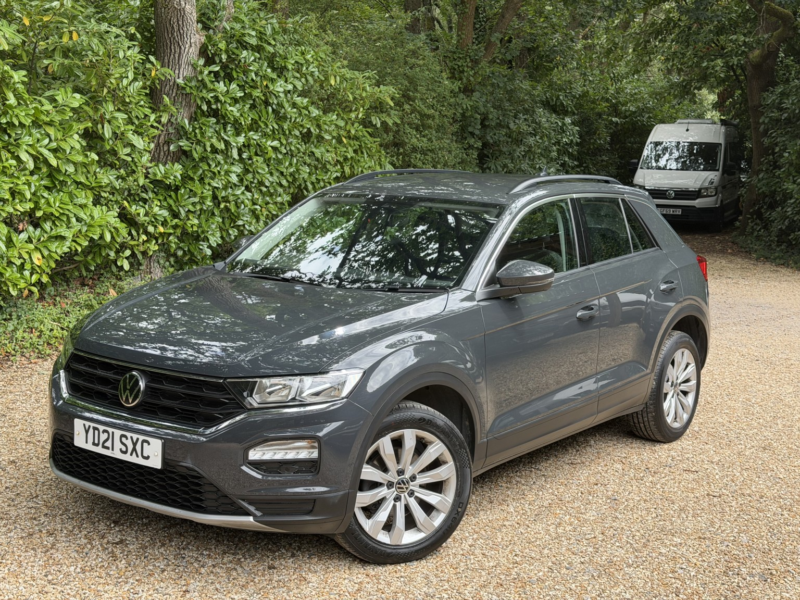 2021 Volkswagen T-Roc 1.0 Tsi Se in Grey — image 1
