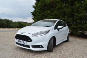 2014 Ford Fiesta 1.6 T Ecoboost St-2 in White — image 3