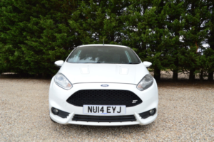 2014 Ford Fiesta 1.6 T Ecoboost St-2 in White — image 4