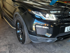 2017 Land Rover Range Rover Evoque 2.0 Td4 Se Tech Auto 4WD Euro 6 (s/s) 5dr in Black — image 6