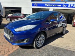 2015 Ford Fiesta 1.5 Tdci Titanium Euro 5 5dr in Blue — image 3