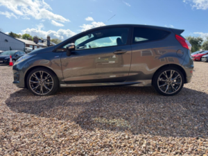 2016 Ford Fiesta 1.0t Ecoboost St-Line Euro 6 (s/s) 3dr in Grey — image 5
