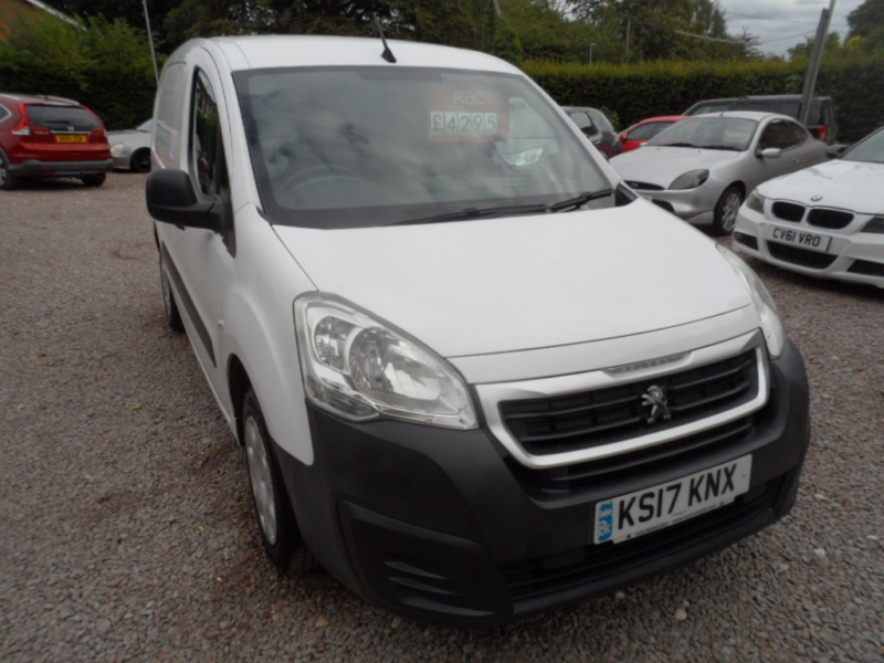 2017 Peugeot Partner 1.6 Bluehdi 854 Professional in White — image 1
