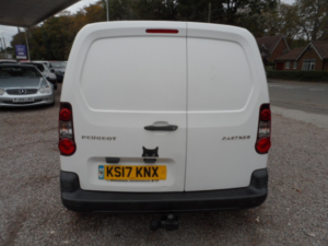 2017 Peugeot Partner 1.6 Bluehdi 854 Professional in White — image 6