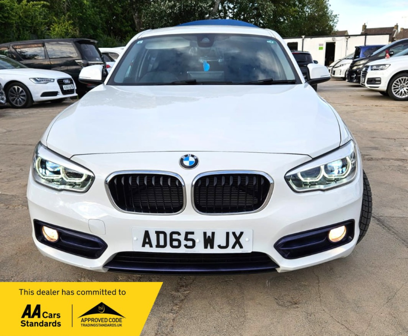 2015 BMW 1 Series 120i -1.6l Petrol-Automatic-Ulez/caz Pass-Free 18months Gold Warranty & 12 Months Aa Breakdown Cover in White — image 1