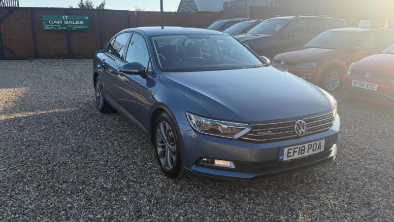 2018 Volkswagen Passat 1.6 Tdi Bluemotion Euro 6 (s/s) 4dr in Blue — image 1