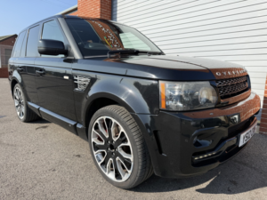 2012 Land Rover Range Rover Sport 3.0 Sd V6 Hse in Black — image 2