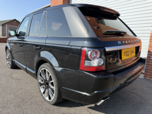 2012 Land Rover Range Rover Sport 3.0 Sd V6 Hse in Black — image 6