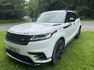 2018 Land Rover Range Rover Velar 2.0 D180 R-Dynamic S in White — image 4
