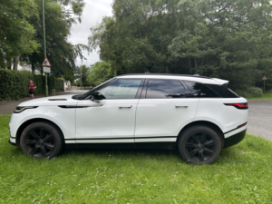 2018 Land Rover Range Rover Velar 2.0 D180 R-Dynamic S in White — image 5