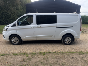 2020 Ford Transit Custom 2.0 320 Ecoblue Limited 6 SEAT Crew Van in White — image 6