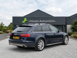 2014 Audi A6 Allroad 3.0 Tdi V6 in Blue — image 3
