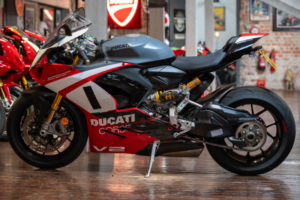 2025 Ducati Panigale V2 *1 Owner - Low Mileage* in Multicolour — image 3