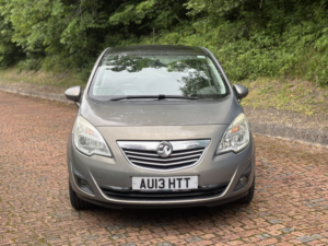 2013 Vauxhall Meriva 1.4 16v Se in Brown — image 4