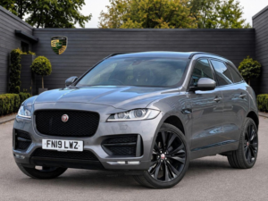 2019 Jaguar F-Pace 2.0 D180 R-Sport Auto AWD Euro 6 (s/s) 5dr in Grey — image 5