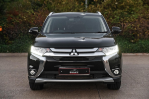2018 Mitsubishi Outlander 2.2 Di-D 3 Auto 4WD Euro 6 5dr in Black — image 2