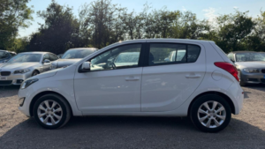 2013 Hyundai I20 1.2 Active Euro 5 5dr in White — image 5