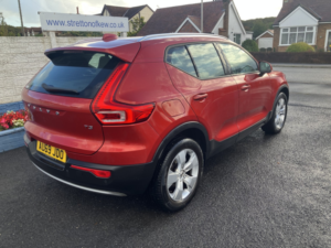 2019 Volvo Xc40 1.5 Momentum Pro T3 in Red — image 2
