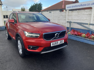 2019 Volvo Xc40 1.5 Momentum Pro T3 in Red — image 6
