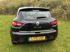 2015 Renault Clio 1.5 Dynamique Medianav Dci 90 Stop & Start in Black — image 4